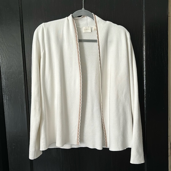 white cartigan - Picture 1 of 4